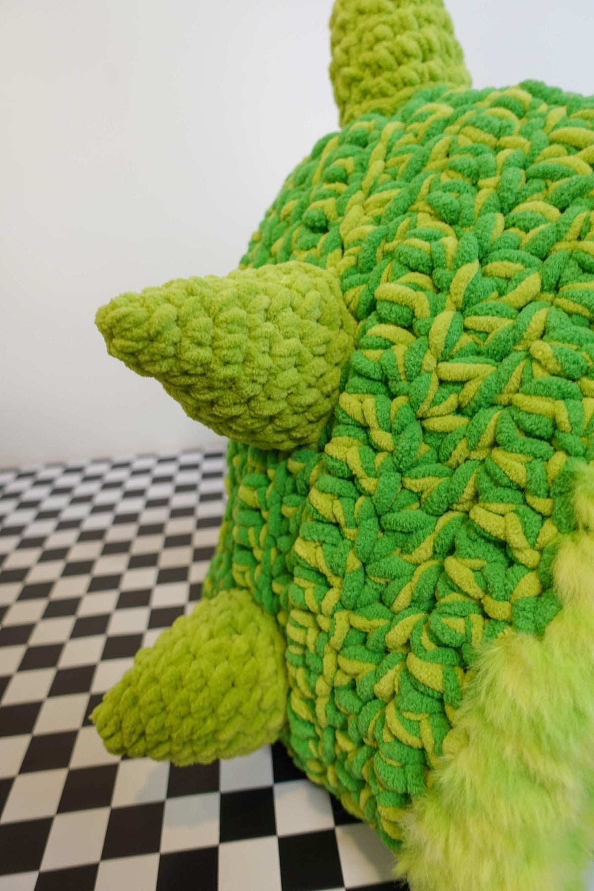 Handmade crochet dino spike rave hood with chunky plush spikes and faux-fur trim – Knotty Things